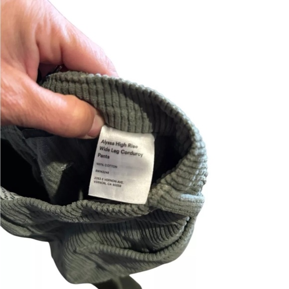 Reformation Alyssa High Rise Wide Leg Corduroy Pants Size 25 Green - Picture 6 of 9